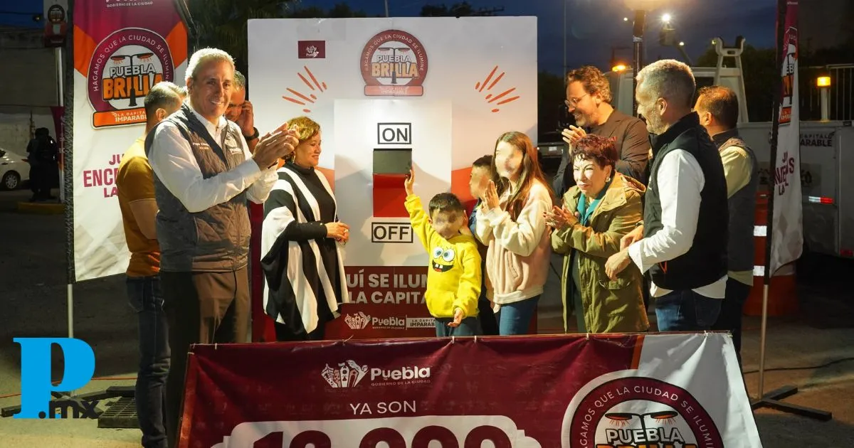 Puebla Brilla: Pepe Chedraui moderniza alumbrado público en San Isidro Castillotla