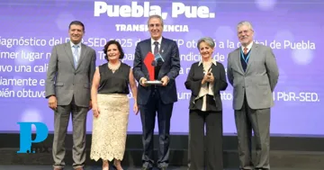 Gobierno de la Ciudad de Puebla recibe reconocimiento por calificación histórica en transparencia