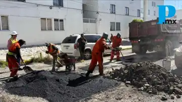 Diariamente la autoridad municipal despliega más de 20 cuadrillas de bacheo en diferentes zonas de la capital