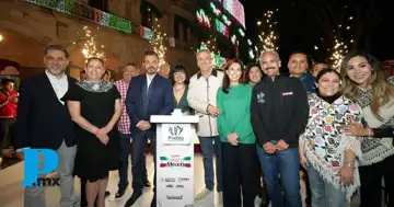 Pepe Chedraui iluminó el primer cuadro de la ciudad por las Fiestas Patrias 2025