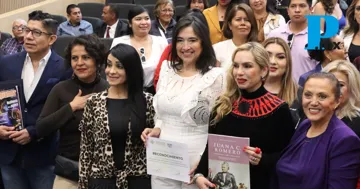 Presentan en Congreso de Puebla libro sobre Juana C. Romero y su legado