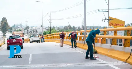 SOSAPACH realiza limpieza en el puente elevado del Distribuidor Vial Cholula