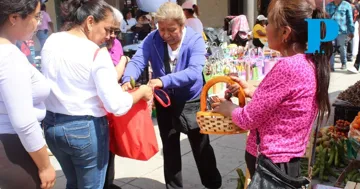 San Pedro Cholula revive el Trueque con artesanos y visitantes de todo México