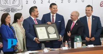 El gobernador Alejandro Armenta recibió el galardón "México muy Mexicano", por impulsar la prosperidad compartida y la riqueza comunitaria