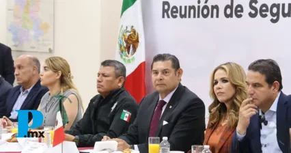 El mandatario puso a disposición de las y los empresarios el sistema de alarmas vecinales y los números 911 y 089
