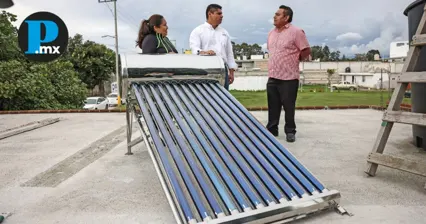 Con 174 unidades, arranca entrega de calentadores solares en El Alto