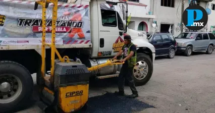 Cuadrillas de bacheo atienden 25 vialidades estratégicas en Puebla Capital