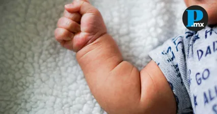 Trasladan a bebé en ambulancia aérea tras impacto de bala en la cabeza