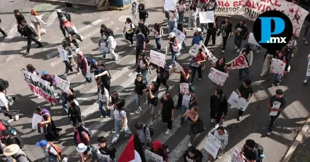 Marcha de estudiantes BUAP en conmemoración del 2 de octubre/Esimagen.mx   Más detalles https://popu.mx/kZv