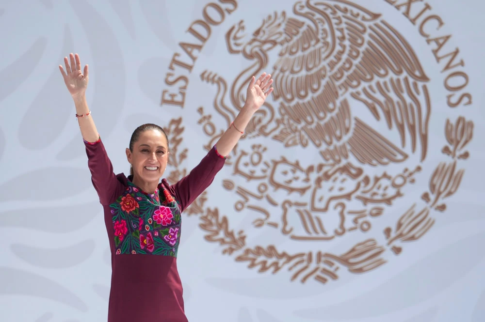 La presidenta Claudia Sheinbaum, subraya la reducción histórica de la pobreza y la desigualdad.