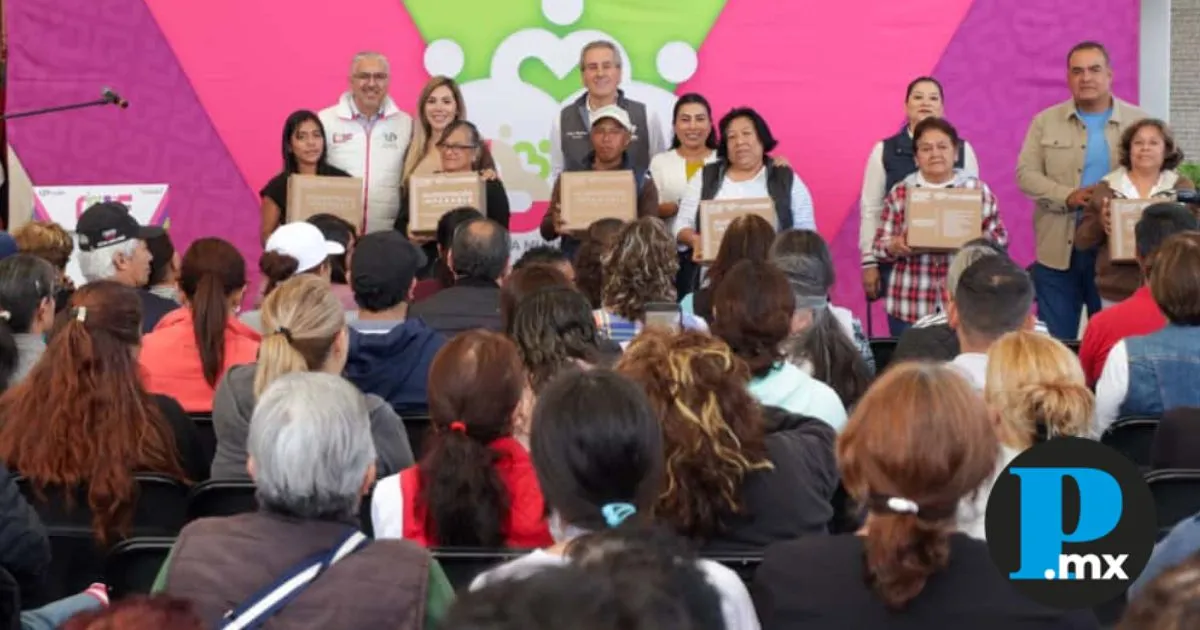 El Presidente Municipal, Pepe Chedraui, encabezó la entrega de apoyos alimentarios