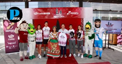 El IMDP presentó la medalla y playera conmemorativa del Medio Maratón 21K