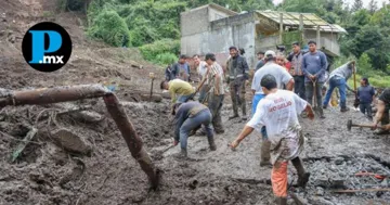 El gobernador Alejandro Armenta recorrió comunidades de la Sierra Norte de Puebla para supervisar daños por las lluvias