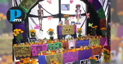 Honran tradiciones altares mexicanas en el Congreso de Puebla