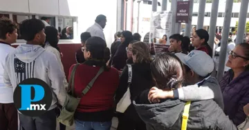 Protestaron en la SEP tras la suspensión de apoyo económico al Plantel Azteca