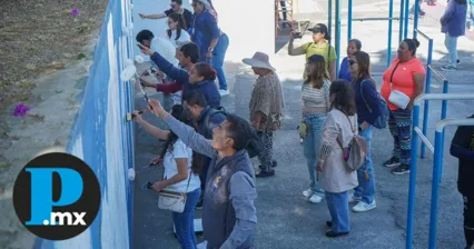 Comex y Ayuntamiento rehabilitan cancha La Mar&iacute;a en Puebla capital