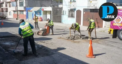 Puebla supera meta anual y repara m&aacute;s de 200 mil baches en la capital