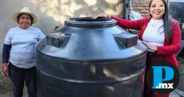 Familias de Tepontla reciben depósitos de agua del gobierno cholulteca
