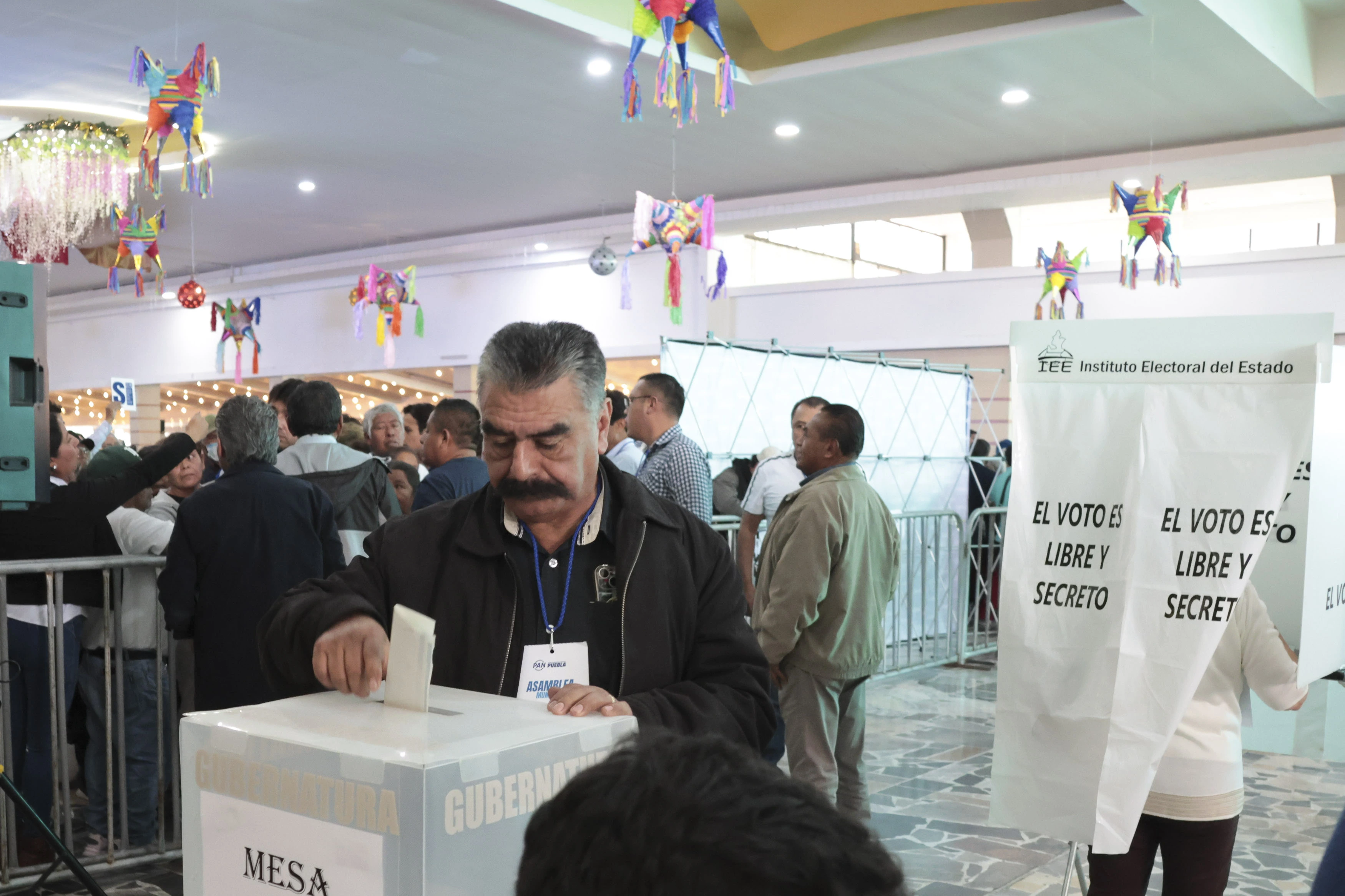 Esimagen/ Centenares de delegados acudieron a la asamblea a elegir a la nueva dirigencia municipal