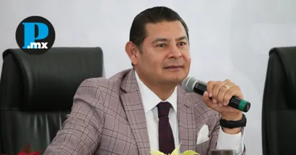 El mandatario aseguró que empresarios y gobernantes saquearon el erario en años anteriores