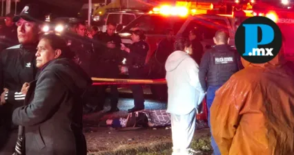 Persecuci&oacute;n por robo de veh&iacute;culo en Puebla dej&oacute; una mujer fallecida y dos detenidos.