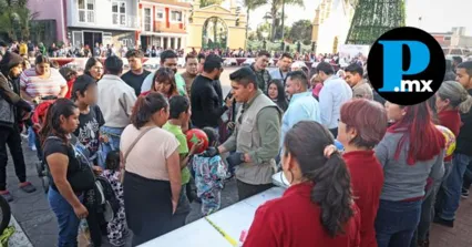 Omar Mu&ntilde;oz encabeza tradicional partida de &ldquo;rosca de Reyes&rdquo; en la cabecera municipal