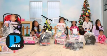 Reyes Magos visitan casas de asistencia del SEDIF en Puebla