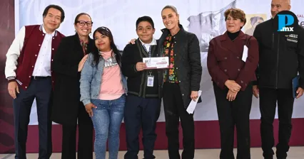 Sheinbaum supervisa bachillerato tecnol&oacute;gico y entrega becas en Ecatepec