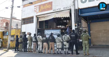 Operativo en la 46 Poniente asegura m&aacute;s de 600 autopartes presuntamente de procedencia il&iacute;cita.