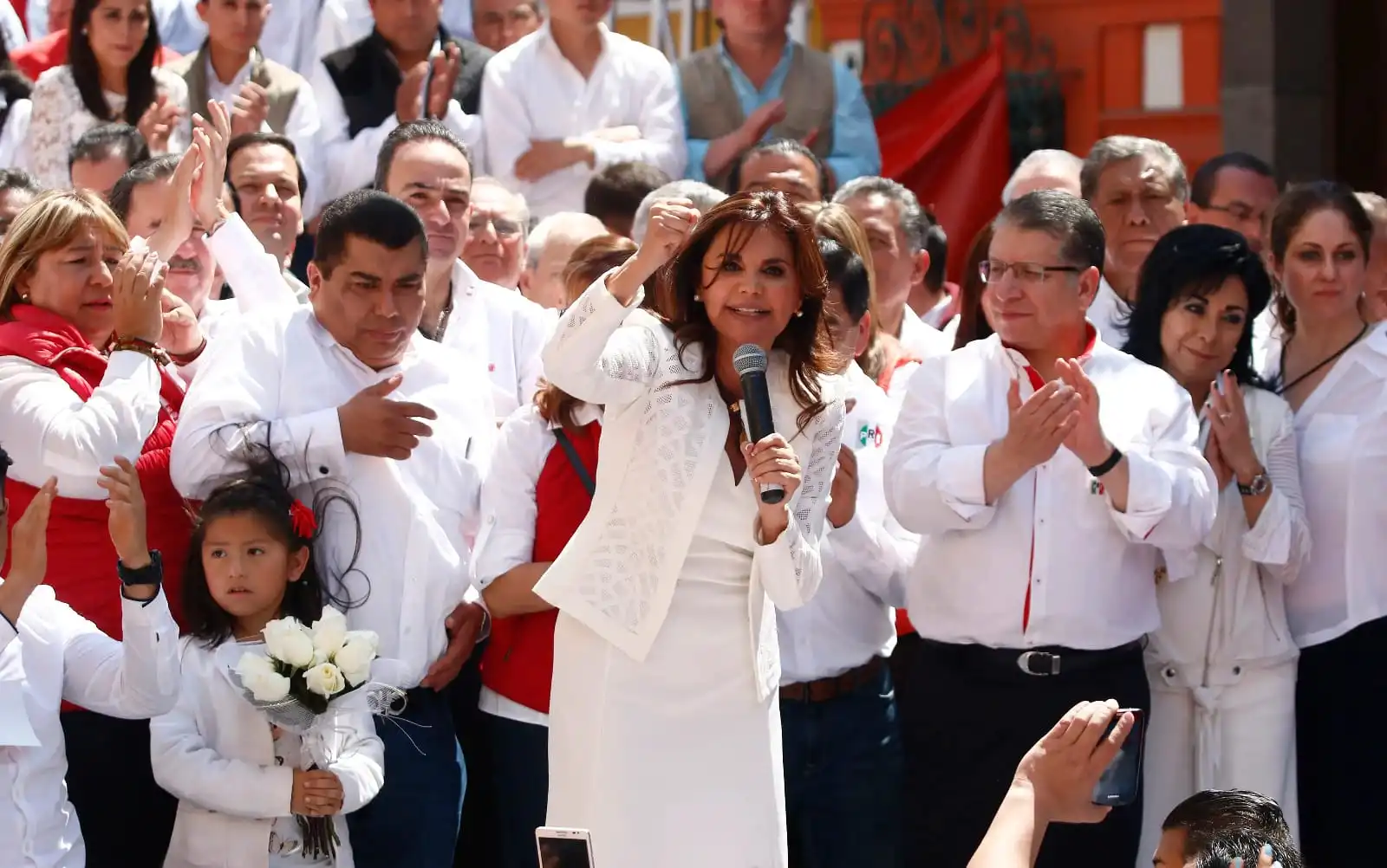 Blanca Alcalá renuncia al PRI tras 40 años de militancia