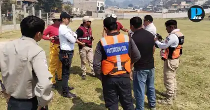 Tehuac&aacute;n env&iacute;a brigadas y v&iacute;veres por incendio en Vicente Guerrero