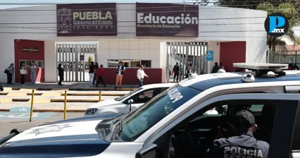 Docentes se manifestaron en las inmediaciones de la SEP estatal para pedir la asignaci&oacute;n de plazas