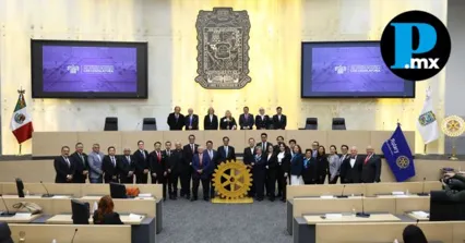 Nombran a P&aacute;vel Gaspar socio honorario en el 121 aniversario de Rotary International