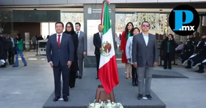 Congreso de Puebla rinde honores al l&aacute;baro patrio en el D&iacute;a de la Bandera