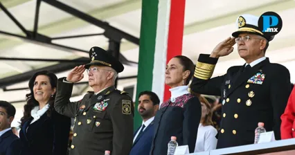 Sheinbaum llama a honrar la Bandera como s&iacute;mbolo de dignidad nacional