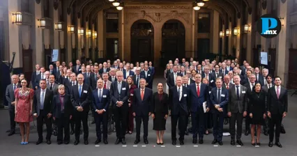 Delegaci&oacute;n empresarial n&oacute;rdica reunida con la presidenta de M&eacute;xico en Palacio Nacional.