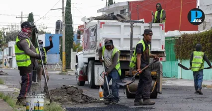 Supervisan trabajos de &ldquo;Bacheando Puebla&rdquo; en Jardines de San Manuel