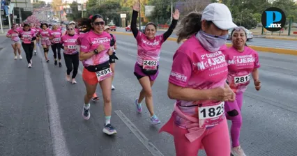Tres mil mujeres participan en carrera Mujeres Imparables en Puebla