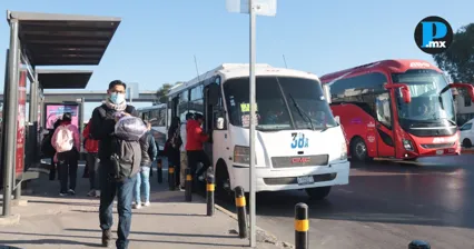 Transportistas de Puebla reciben apoyo estatal para nuevas unidades