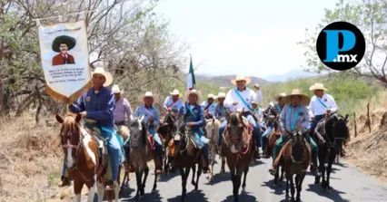 Conmemoran aniversario luctuoso de Zapata con cabalgata y compromiso con el campo en la Mixteca