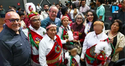 Presentan "Memoria Roja" en San Pedro Cholula para impulsar lectura