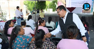 P&aacute;vel Gaspar respalda productores de mezcal en Puebla