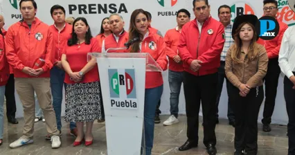 Xitlalic Ceja Garc&iacute;a, dirigente estatal del PRI en Puebla, critic&oacute; la promoci&oacute;n anticipada de aspirantes de Morena rumbo a 2027.