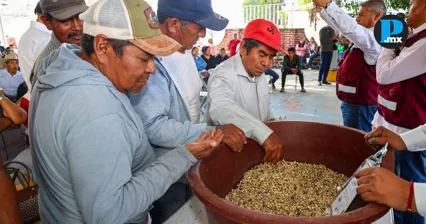 Entregan biofertilizantes en San Pedro Cholula con apoyo de la BUAP