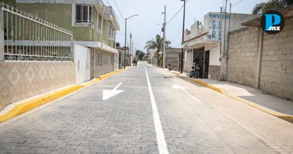 Omar Mu&ntilde;oz inaugura obra vial en Sanctorum Puebla