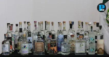 Puebla arrasa con 91 medallas en concurso nacional de mezcal