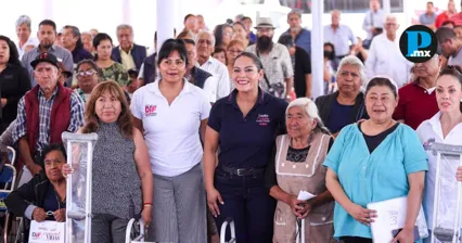 San Andr&eacute;s Cholula entrega apoyos funcionales a personas con discapacidad