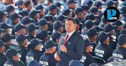 El gobernador Alejandro Armenta encabez&oacute; la graduaci&oacute;n de la nueva generaci&oacute;n de polic&iacute;as estatales en las instalaciones de la UCIPS.