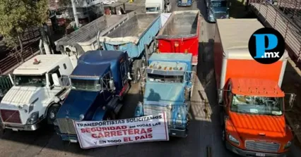 Tras el retiro de las unidades pesadas en puntos cr&iacute;ticos como la autopista M&eacute;xico-Puebla y el Edomex, las v&iacute;as federales recuperaron su aforo normal mientras los l&iacute;deres transportistas mantienen el di&aacute;logo institucional.