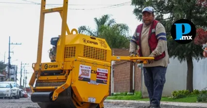 Despliegan bacheo simult&aacute;neo en barrios y juntas auxiliares de San Pedro Cholula